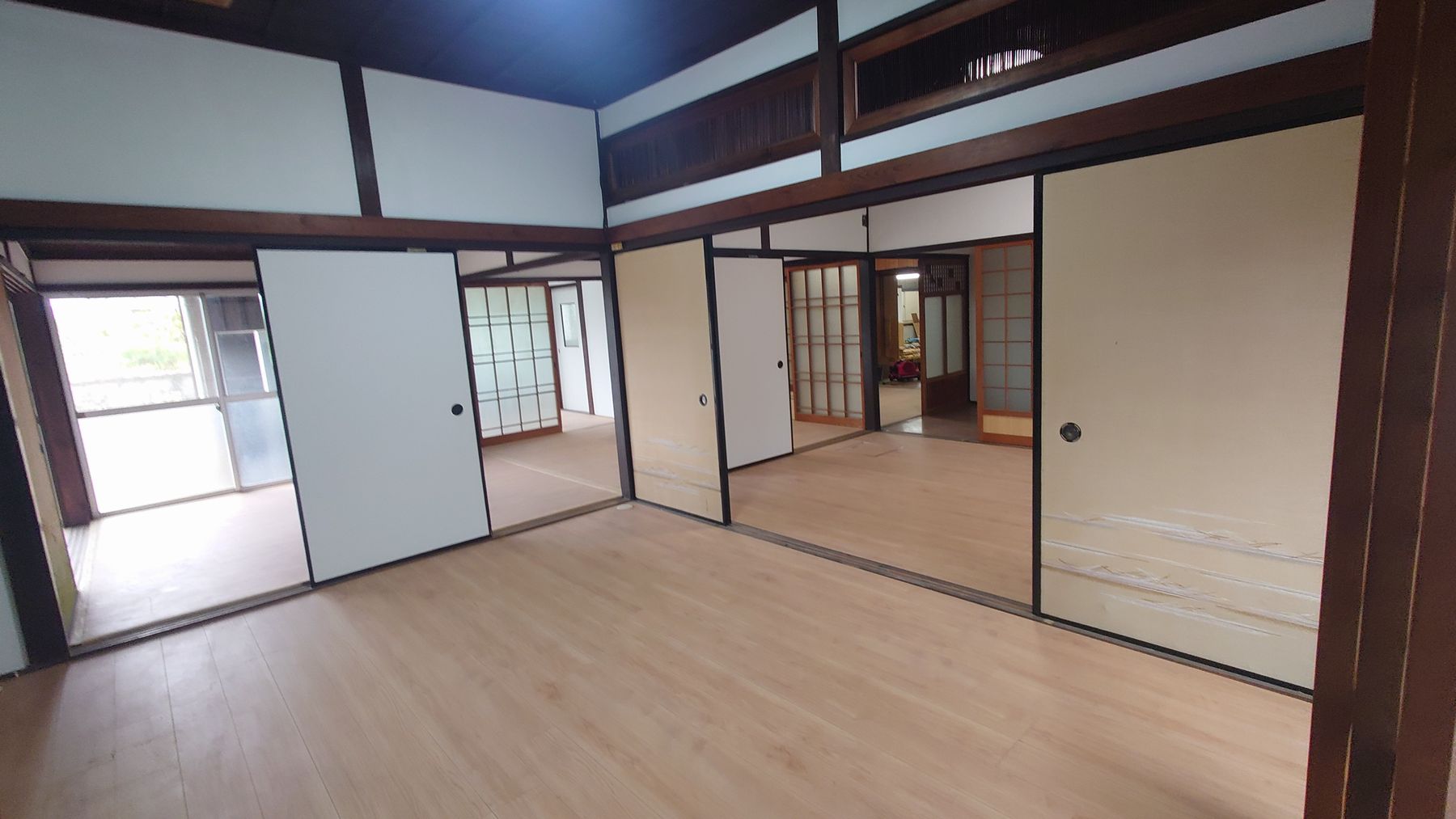防府市伊佐江 洋間