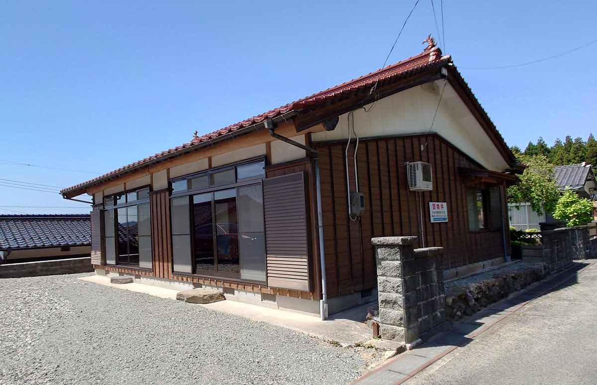 美祢市大嶺町東分 駐車場側